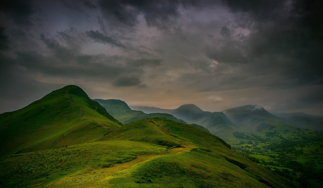 An image of some of the many peaks in the Lake District 