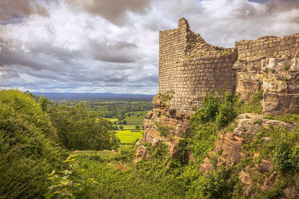 Beeston Castle's broken walls 